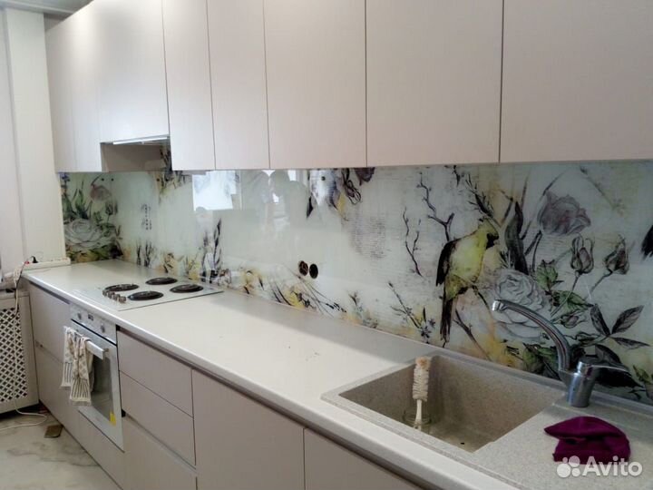 Резка стекла, изготовление зеркал, монтаж,доставка