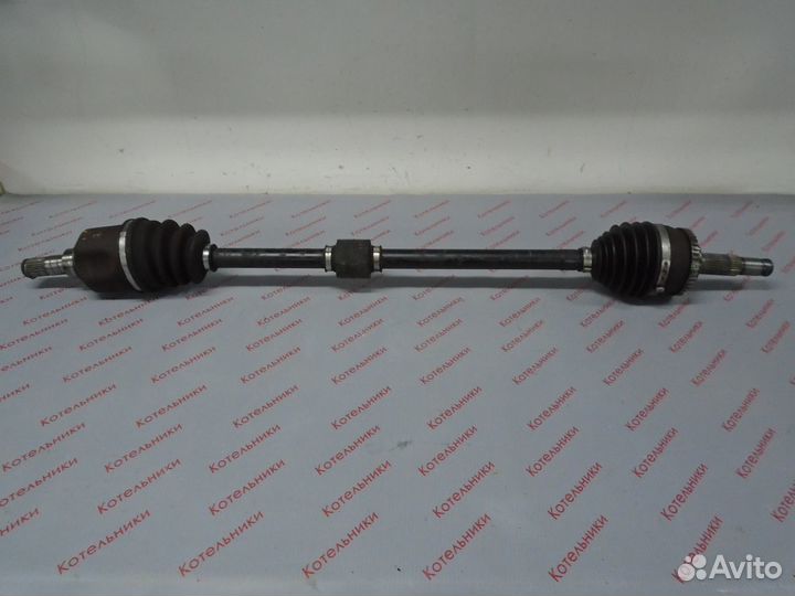 Nissan 39100-AU315 Вал приводной правый