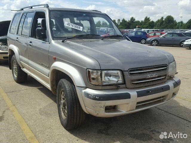 Разбор на запчасти Isuzu Trooper