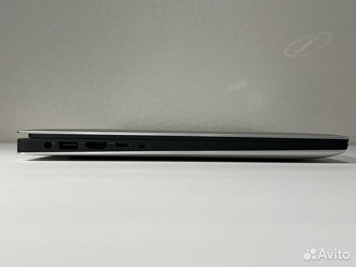 Ноутбук Dell XPS 15 9570