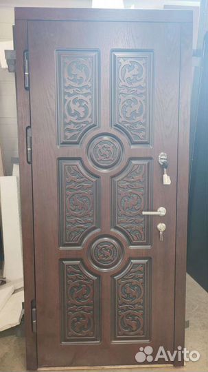 Дверь входная металлическая с терморазрывом