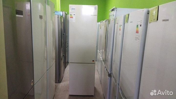 Холодильник Bosch KGN39UK22R