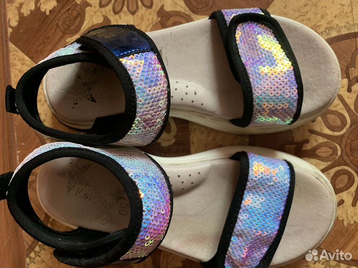 Сандалии для девочки