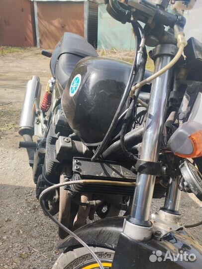 Yamaha XJR400
