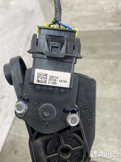 Педаль газа Kia Rio