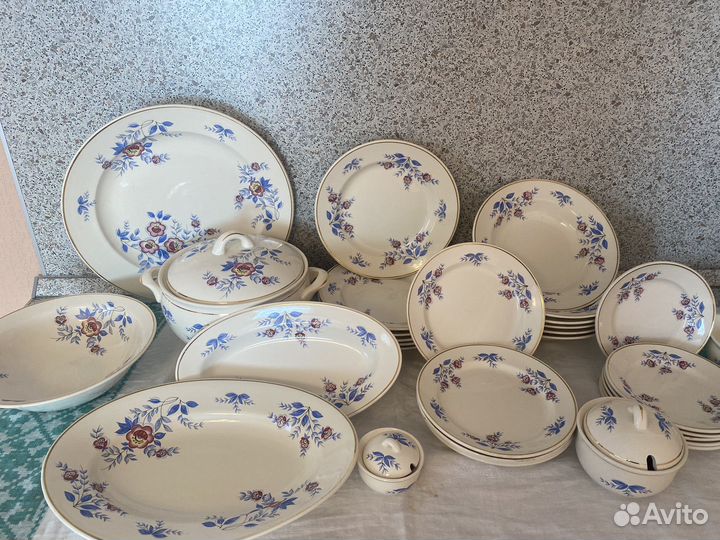 Набор столовой посуды на 6 персон