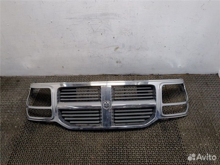 Решетка радиатора Dodge Nitro, 2007