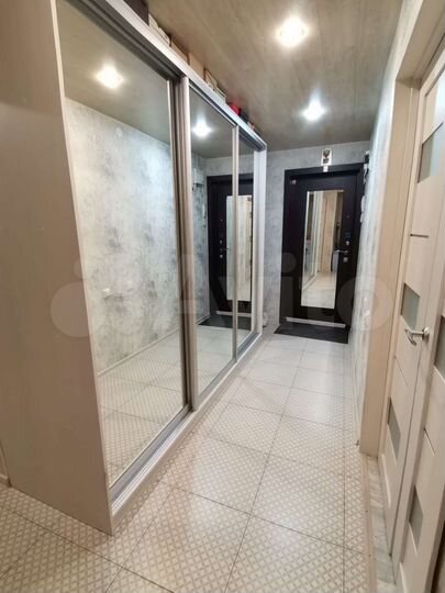 2-к. квартира, 49 м², 1/3 эт.