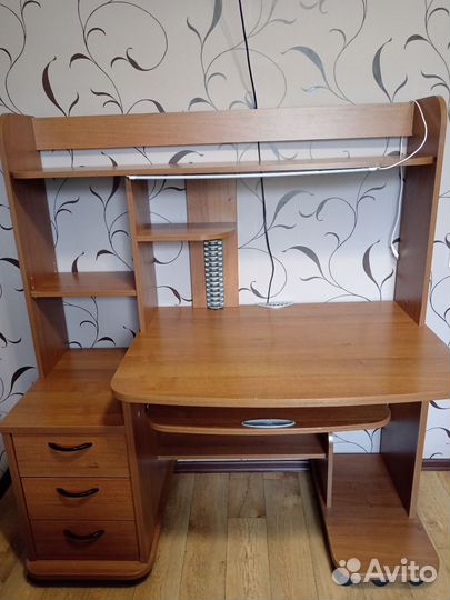 Компьютерный стол бу