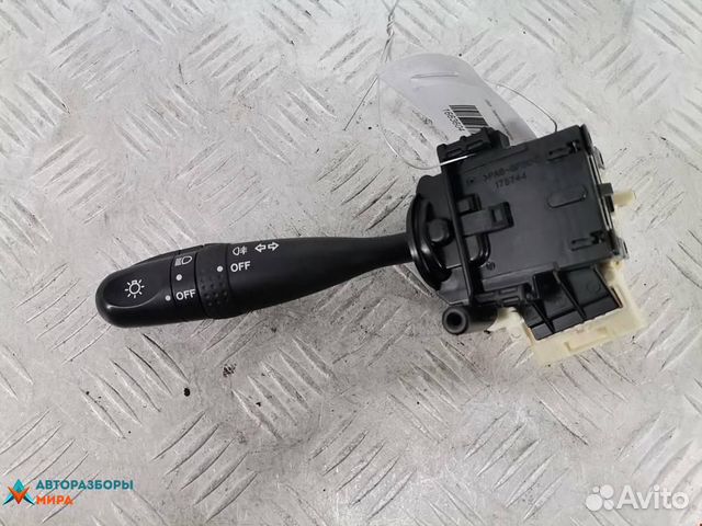 Переключатель поворотов Suzuki Swift 3 2005