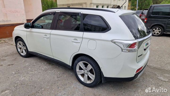 Mitsubishi Outlander 2.4 CVT, 2013, 145 500 км