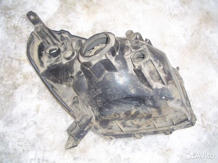 Фара левая Тойота Раф 4 с03-05г