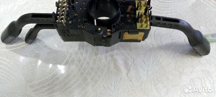 Подруливой переключатель Ауди А6 С4