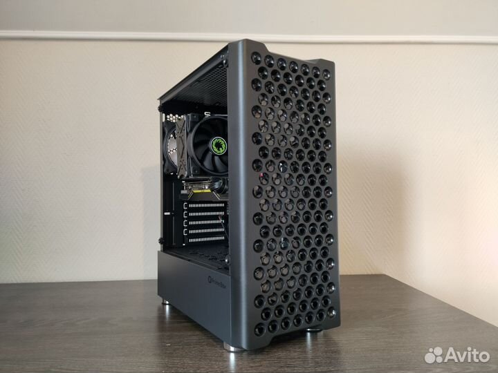 Игровой пк Intel 10 Ядер/Rx 5700