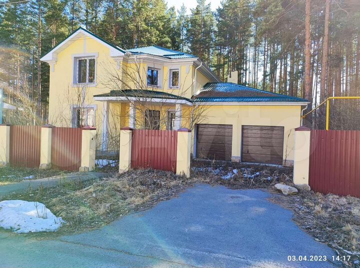 Дом 215 м² на участке 15 сот.