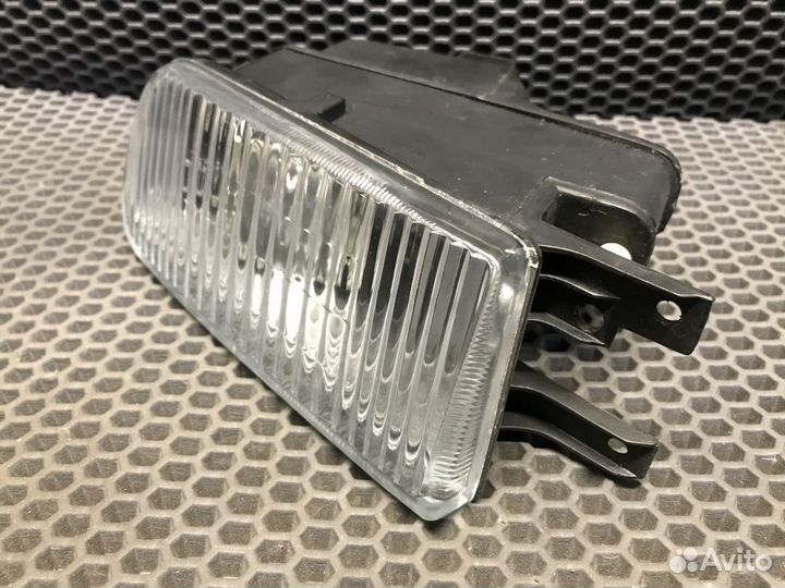 Фара противотуманная правая audi 100 1983-1991