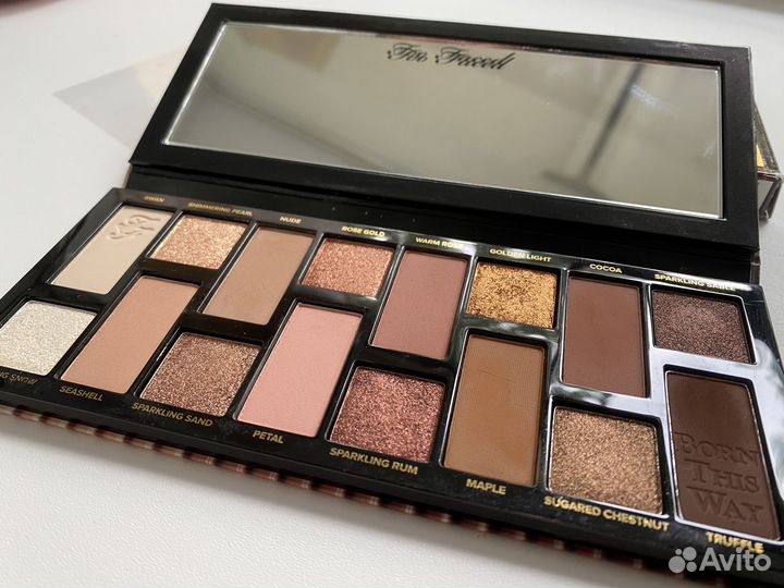 Палетка теней too faced