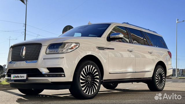 Lincoln Navigator 3.5 AT, 2019, 13 500 км с пробегом, цена 9850000 руб.