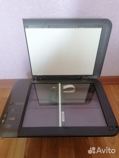 Цветной принтер HP Deskjet 1050A