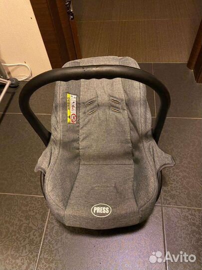 Универсальная коляскa Riko Bella Lux