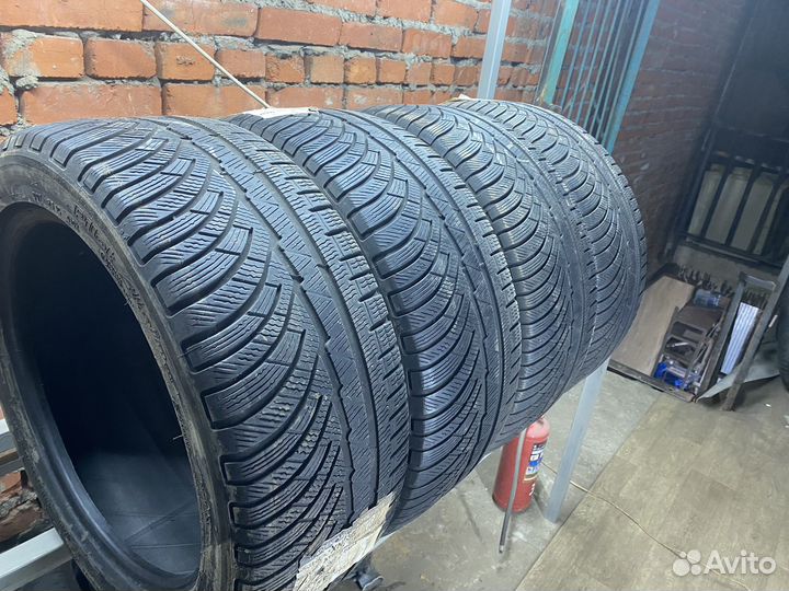 Michelin Pilot Alpin PA4 235/45 R17 97V