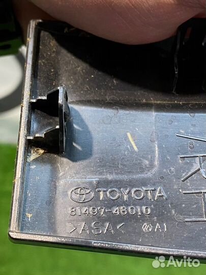 Пластик салона салона (1) задний правый Toyota