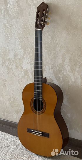 Классическая гитара yamaha c40