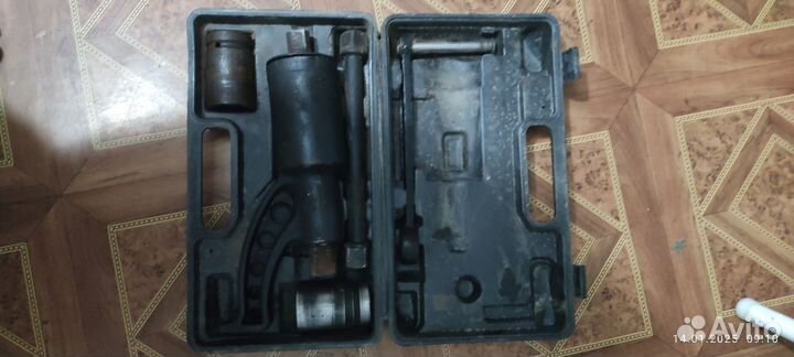 Ключ баллонный с усилителем крутящего момента