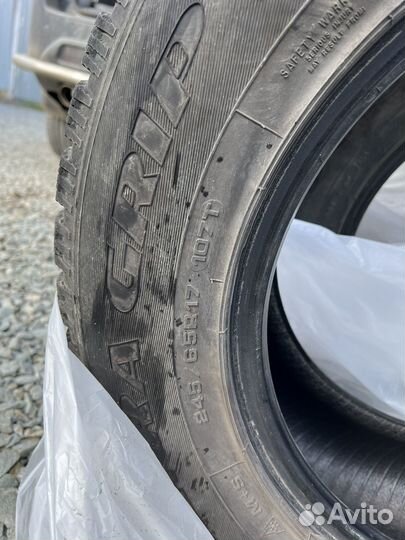 Goodyear UltraGrip 500 245/65 R17