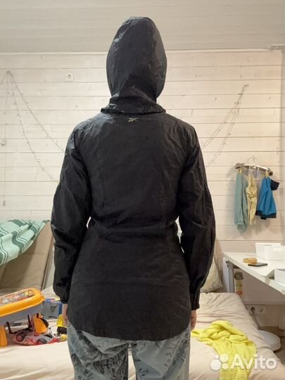 Ветровка reebok оригинал 42 р