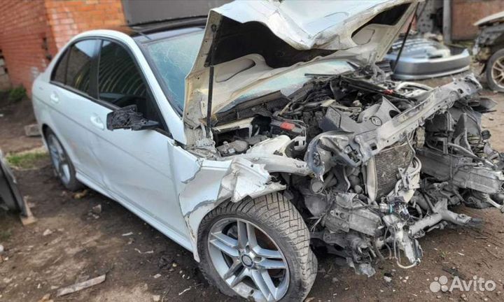 Кузов Мерседес W204