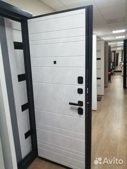 Дверь металлическая