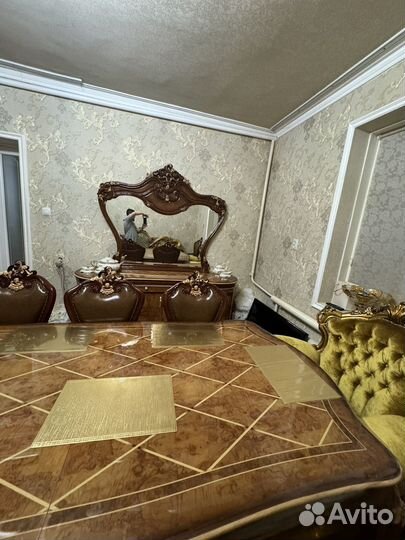 Мягкая мебель диваны и кресла стол стулья горка