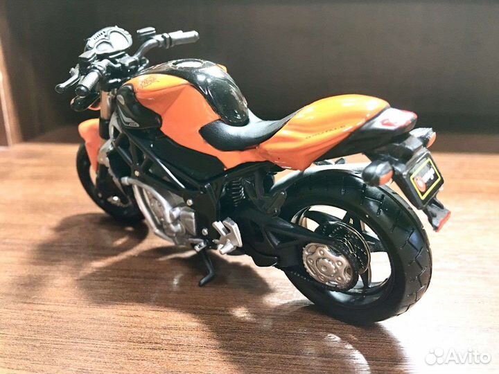 Bburago 1 18 MV Agusta Brutale S