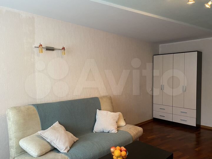 2-к. квартира, 70 м², 3/6 эт.