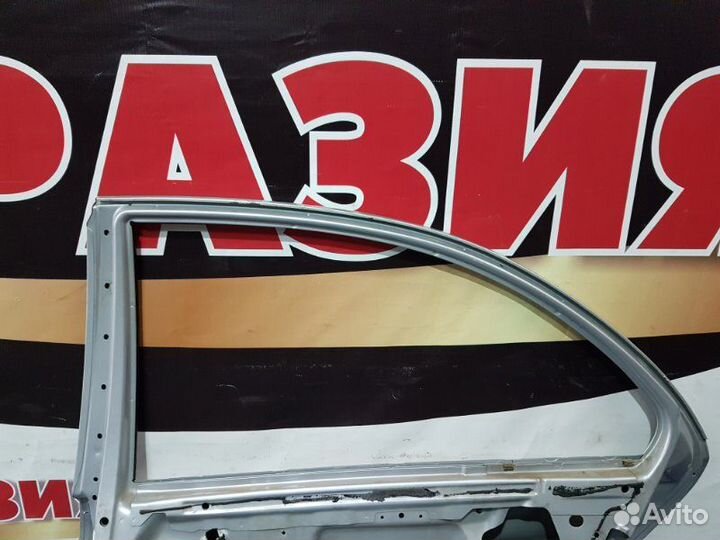 Дверь боковая задняя правая Mercedes-Benz C-Class