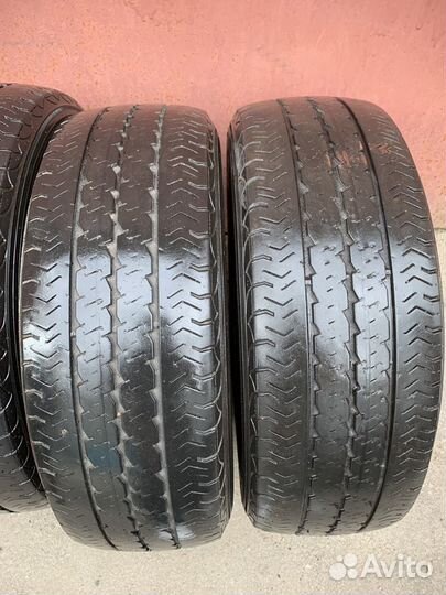 Pirelli Chrono 215/65 R15C 104R