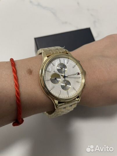 Часы женскиеTommy Hilfiger новые оригинал