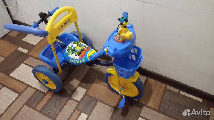 Трехколесный велосипед