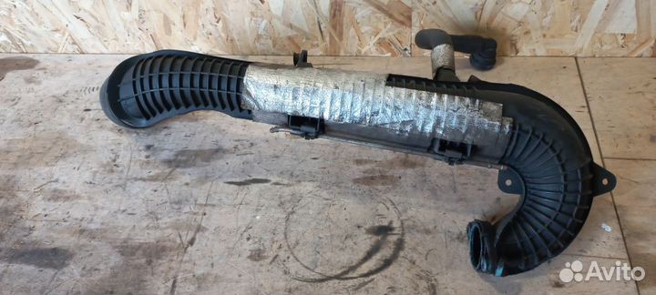 Патрубок воздушного фильтра Volvo V50