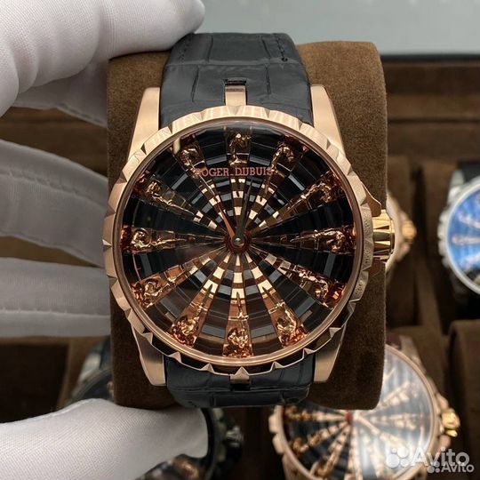 Мужские часы Roger Dubuis Knights Round Table