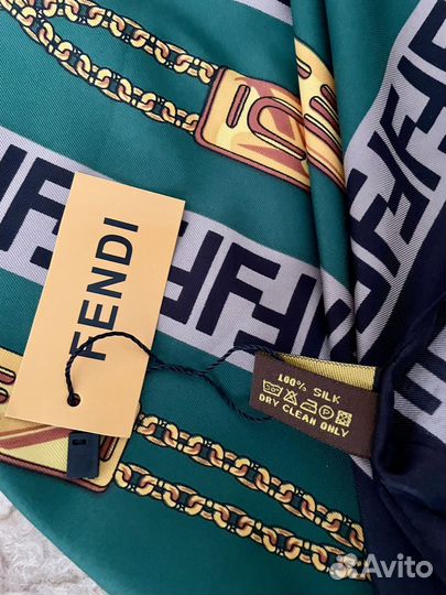 Платок Fendi 