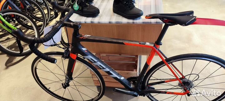 Шоссейный велосипед США Felt FR3 carbon ultegra