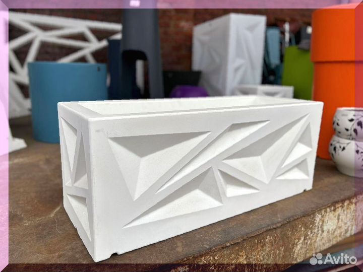 Кашпо для цветов из пластика