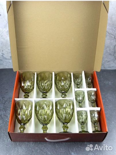 Бокалы и рюмки