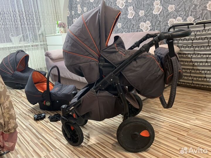 Коляска 3 в 1 Tutis Zippy