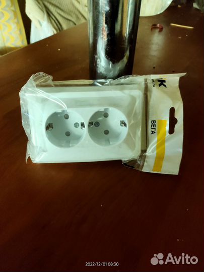 Розетки и выключатели