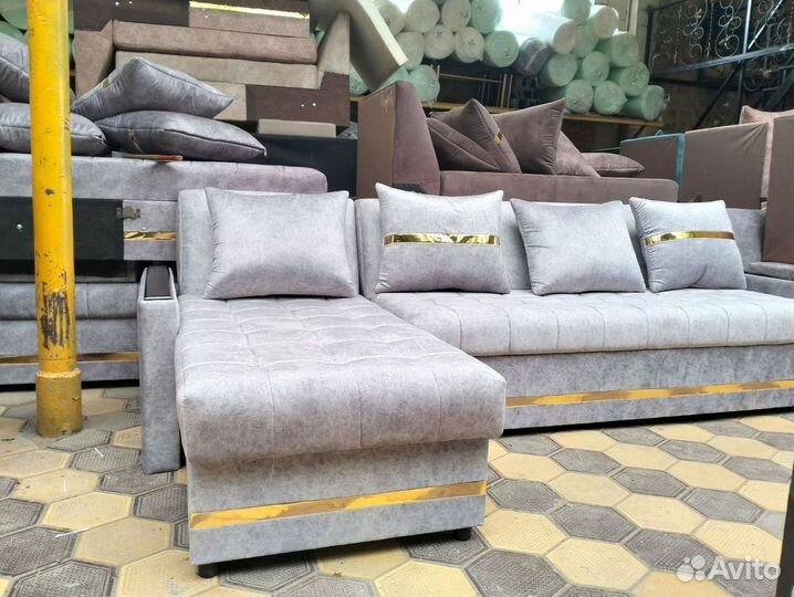 Угловой диван раскладной в наличии не б/у