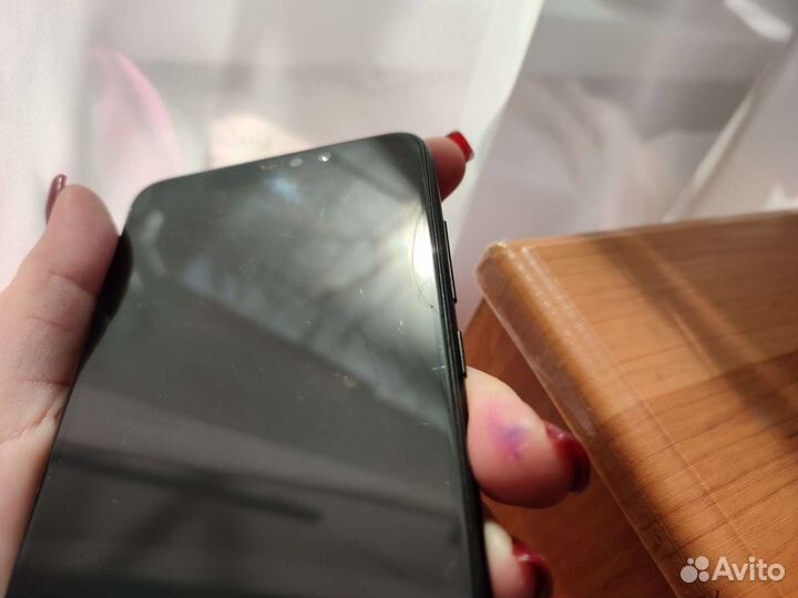Xiaomi Redmi 6 Pro, 3/32 ГБ