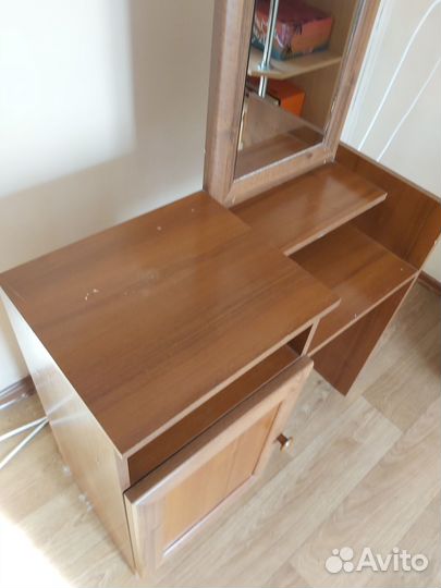 Туалетный столик зеркало в прихожую